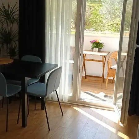 Charming Close To The Old Town & A Free Tour
