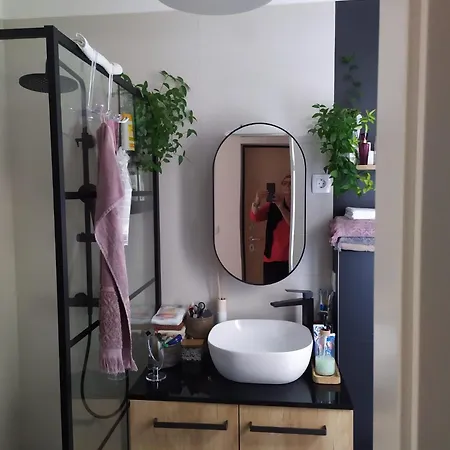 Charming Close To The Old Town & A Free Tour Apartment