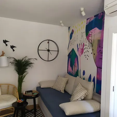 Charming Close To The Old Town & A Free Tour