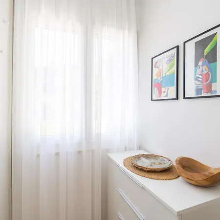 Charming Close To The Old Town & A Free Tour Appartement