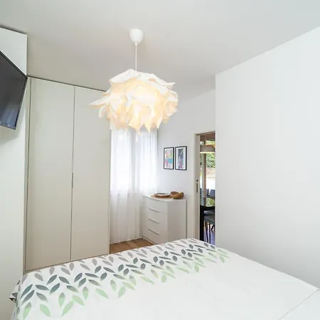 Charming Close To The Old Town & A Free Tour Apartment *