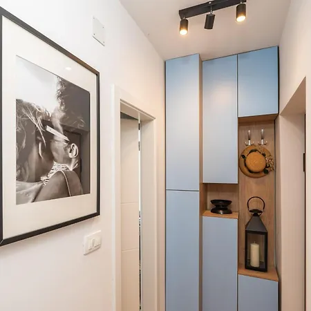 Charming Close To The Old Town & A Free Tour