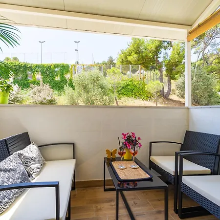 Charming Close To The Old Town & A Free Tour
