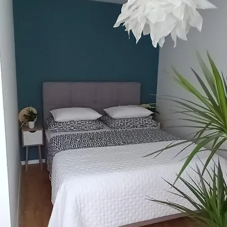 Charming Close To The Old Town & A Free Tour Appartamento *