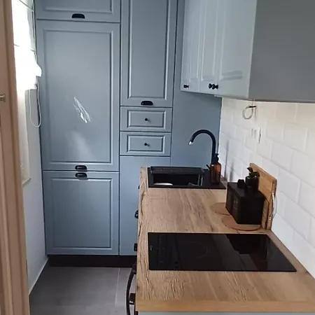 Charming Close To The Old Town & A Free Tour Appartamento *